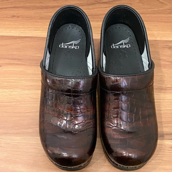 DANSKO Professional Clogs Brown Croc Patent Leather Nurse Shoes Size 38 7.5-8 US - Picture 5 of 16